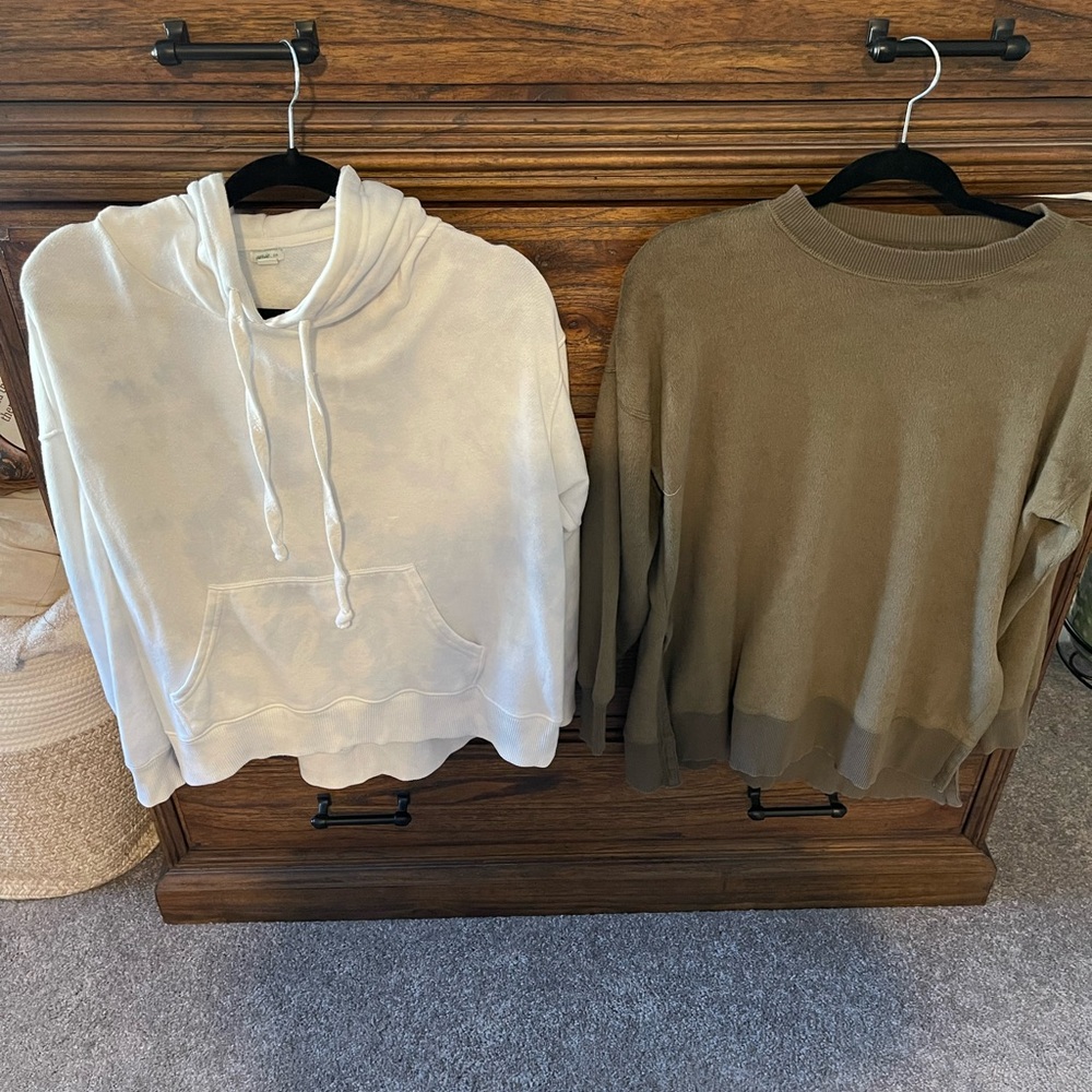 Cozy Aeire pullover Bundle - Picture 7 of 7